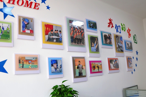 利用班組墻面設(shè)置“我們的家園”文化墻(1).jpg